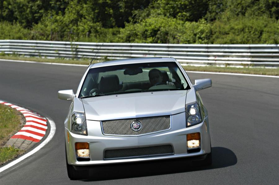  Cadillac CTS-V 2004 года  (фото 44 из 104)